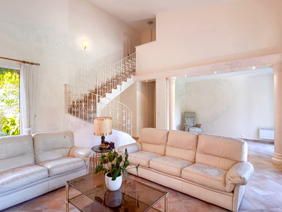 French property for sale in Villeneuve-Loubet, Alpes-Maritimes - €1,095,000 - photo 6