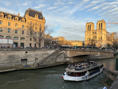 Heart of Latin Quarter, Character apartment, 90m2, 1st Floor, views Quai de Seine & Notre Dame Cathedral