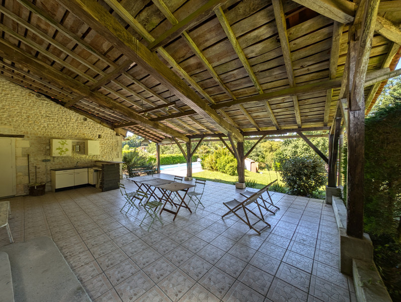French property for sale in Condéon, Charente - €298,200 - photo 2