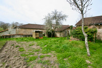 Maison à vendre à Roussines, Charente - 66.600 € - photo 8