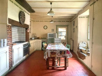 Propriété à vendre à Confolens, Charente - 212 000 € - photo n°3