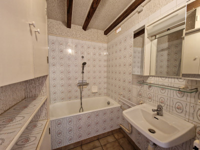 French property for sale in Dignac, Charente - €212,000 - photo 9