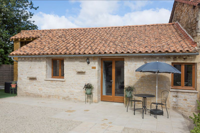 French property for sale in Alloinay, Deux-Sèvres - €669,999 - photo 5