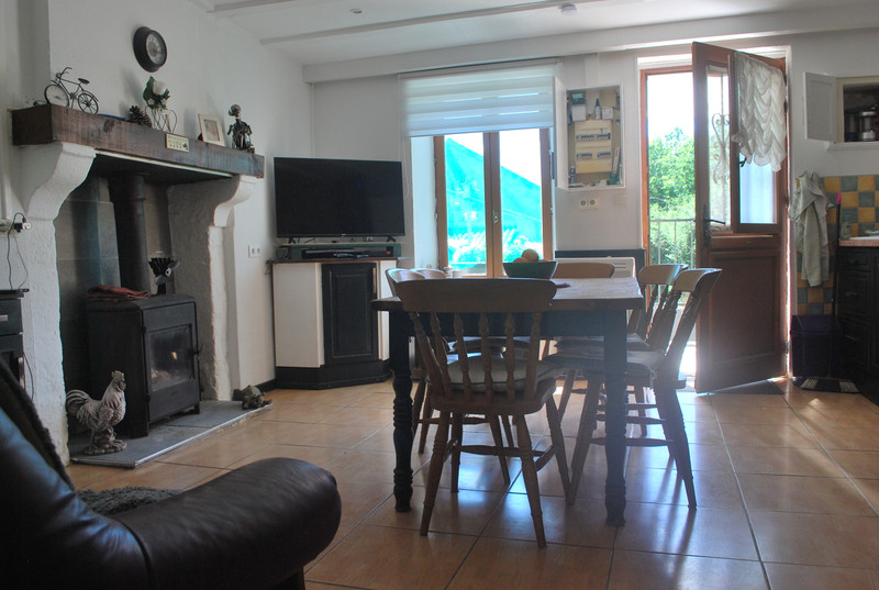 French property for sale in Oradour-Saint-Genest, Haute-Vienne - €158,000 - photo 2