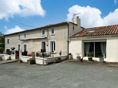 Maison à vendre à Courlay, Deux-Sèvres, Poitou-Charentes, avec Leggett Immobilier