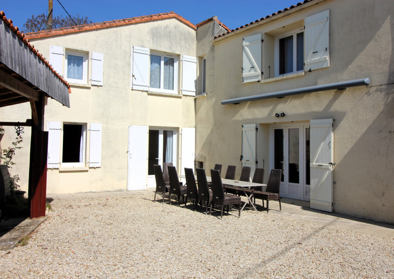 French property for sale in Charmé, Charente - €142,790 - photo 3