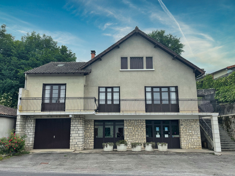 Maison à vendre à Ansac-sur-Vienne, Charente - 214 000 € - photo 1