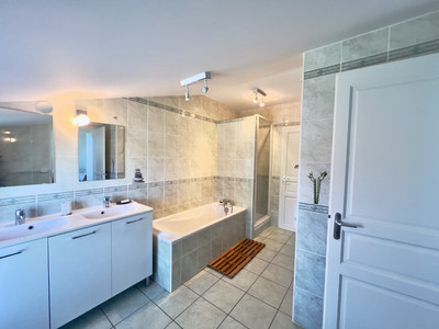 French property for sale in Bordes, Hautes-Pyrénées - €300,000 - photo 12