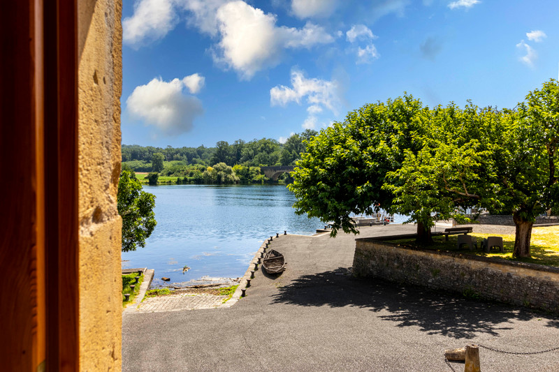 French property for sale in Mauzac-et-Grand-Castang, Dordogne - €343,440 - photo 1