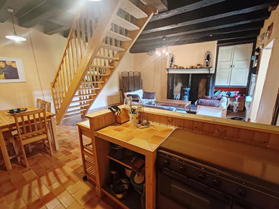 French property for sale in Saint-Estèphe, Dordogne - €82,500 - photo 3
