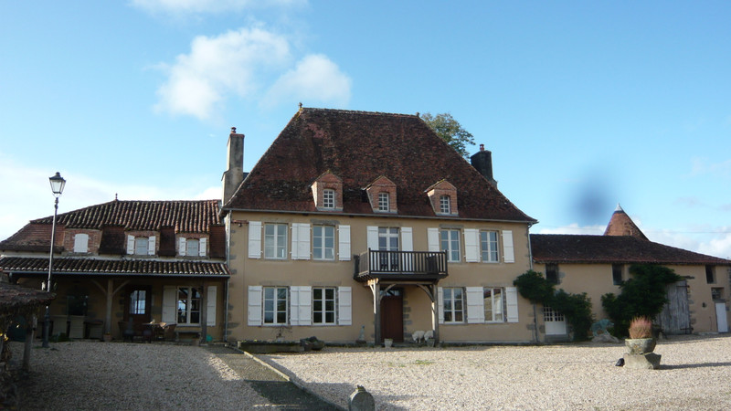 Maison à vendre à Oradour-Saint-Genest, Haute-Vienne - 999 580 € - photo 1