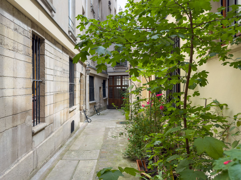 French property for sale in Paris 4e Arrondissement, Paris - €390,000 - photo 8