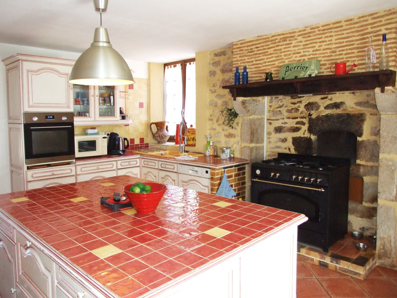 French property for sale in Saint-Mathieu, Haute-Vienne - photo 4