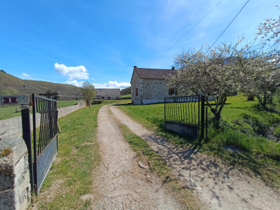 French property for sale in Auzances, Creuse - €286,000 - photo 5