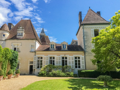 Chateau à vendre à Celles, Dordogne, Aquitaine, avec Leggett Immobilier