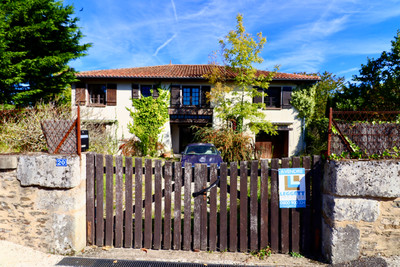 French property for sale in Montembœuf, Charente - €160,000 - photo 9