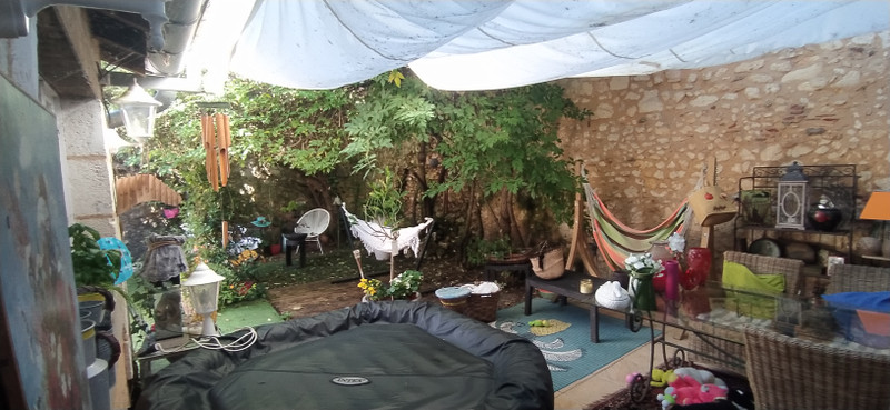 French property for sale in Mussidan, Dordogne - €283,550 - photo 4