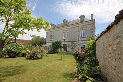 Maison à vendre à Ceaux-en-Loudun, Vienne, Poitou-Charentes, avec Leggett Immobilier