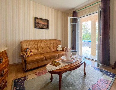 French property for sale in Saint-Pantaléon-de-Larche, Corrèze - €345,000 - photo 7