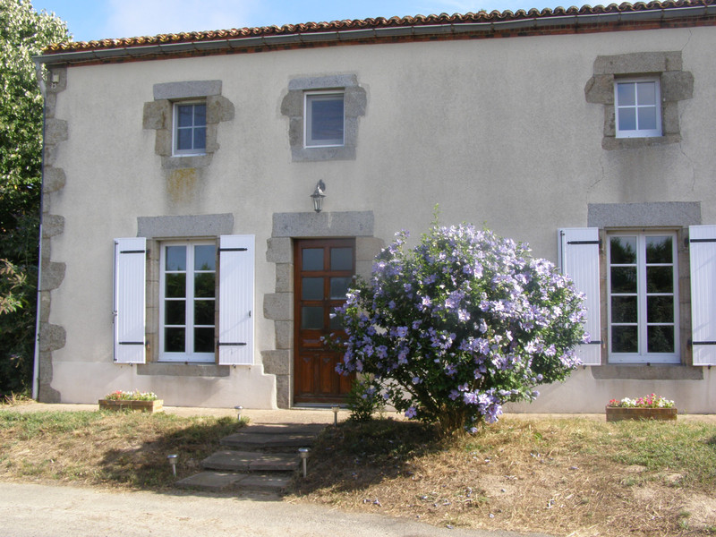 House for sale in ArgentonlesVallées Deux Sevres Traditional five