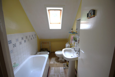 French property for sale in Saint-Aignan, Morbihan - €170,000 - photo 6