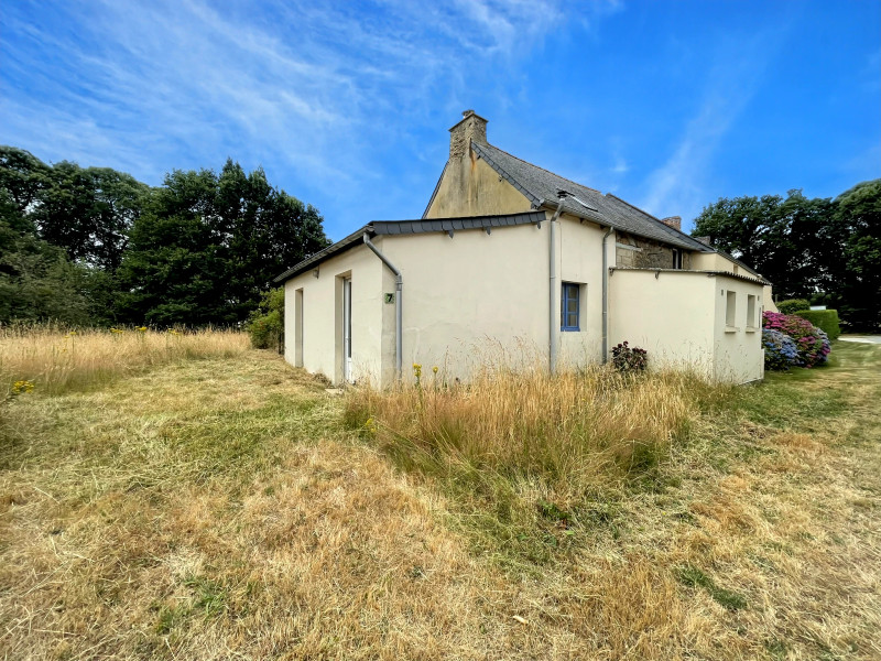 French property for sale in Ménéac, Morbihan - €110,000 - photo 0