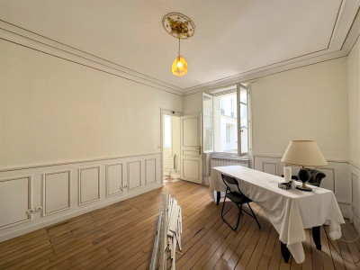 French property for sale in Paris 8e Arrondissement, Paris - €813,000 - photo 3