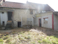 Maison à vendre à La Petite-Marche, Allier - 60.000 € - photo 10
