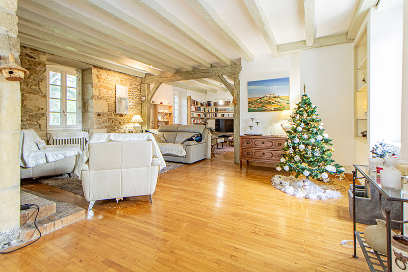 French property for sale in Duravel, Lot - €794,000 - photo 5