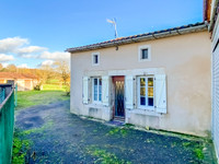 Maison à vendre à Val-de-Bonnieure, Charente - 88 000 € - photo 4