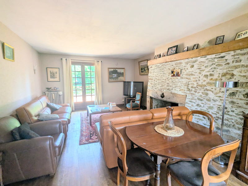 French property for sale in Uzerche, Corrèze - €299,000 - photo 2