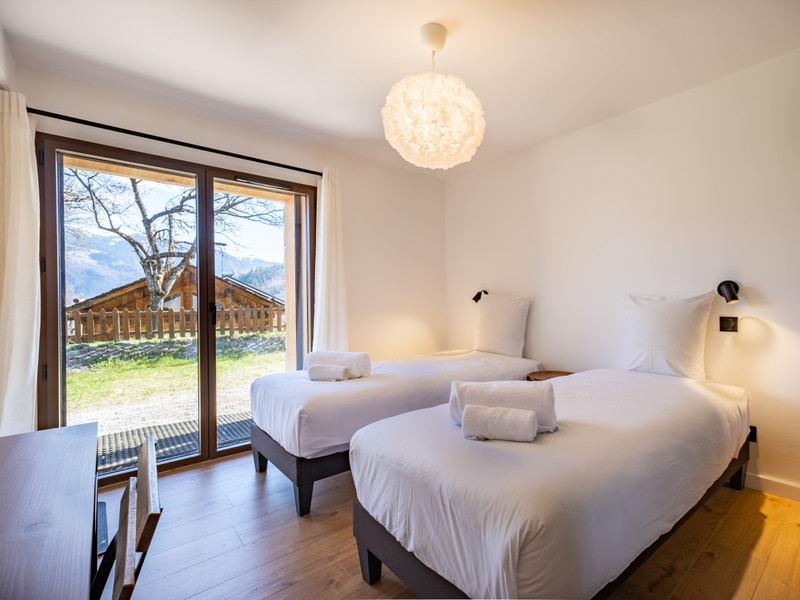 Ski property for sale in Meribel - €1,395,000 - photo 5