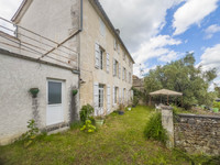 Propriété à vendre à Saint-Simeux, Charente - 191 500 € - photo n°2