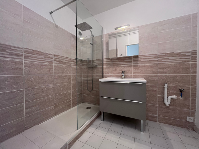 French property for sale in Avignon, Vaucluse - €275,000 - photo 4