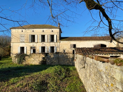 Maison à vendre à Courbillac, Charente, Poitou-Charentes, avec Leggett Immobilier