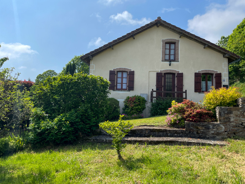 Maison à vendre à Dournazac, Haute-Vienne - 151 200 € - photo 1