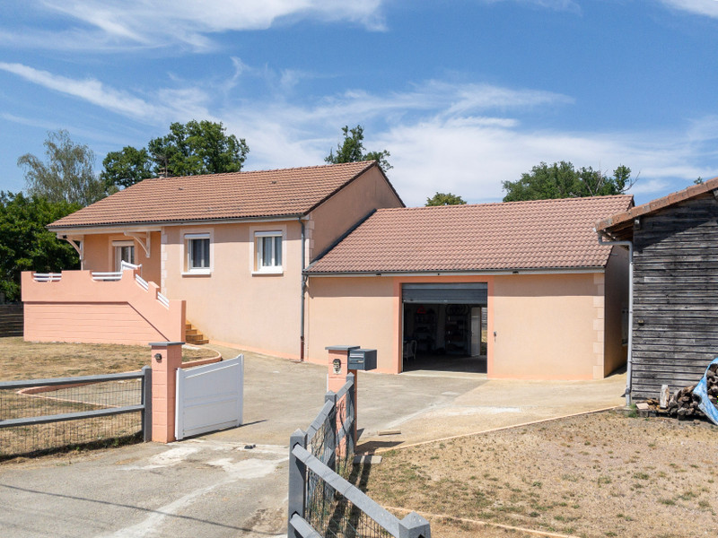 French property for sale in Saint-Martin-le-Vieux, Haute-Vienne - €249,000 - photo 0