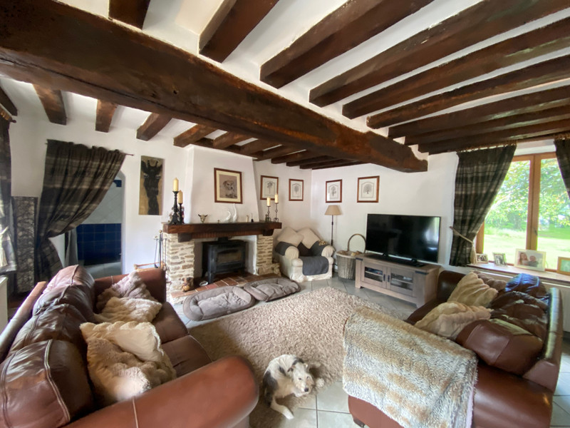 French property for sale in Gennes-Longuefuye, Mayenne - €518,000 - photo 2