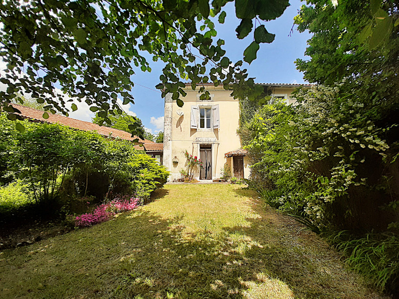 French property for sale in Coutures, Dordogne - €98,900 - photo 0