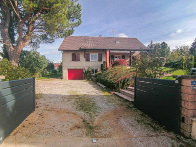 Maison à vendre à Louhans, Saône-et-Loire, Bourgogne, avec Leggett Immobilier