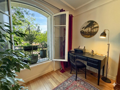 French property for sale in Paris, Paris - €688,000 - photo 3