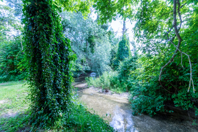 French property for sale in Prignac, Charente-Maritime - €349,500 - photo 1