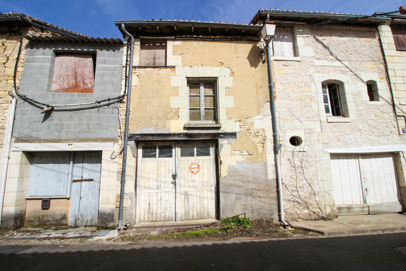 House for sale in Richelieu IndreetLoire Two bedroom town house