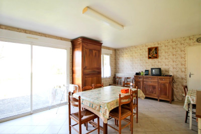 French property for sale in Saleignes, Charente-Maritime - €172,800 - photo 5