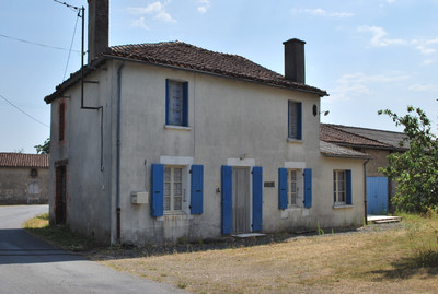 Maison à vendre à Saint-Rémy-en-Montmorillon, Vienne, Poitou-Charentes, avec Leggett Immobilier