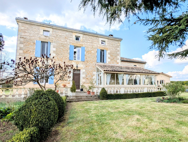 Maison à vendre à Couthures-sur-Garonne, Lot-et-Garonne - 365.000 € - photo 1