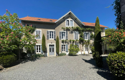 Maison à vendre à Saint-Laurent-de-Neste, Hautes-Pyrénées, Midi-Pyrénées, avec Leggett Immobilier