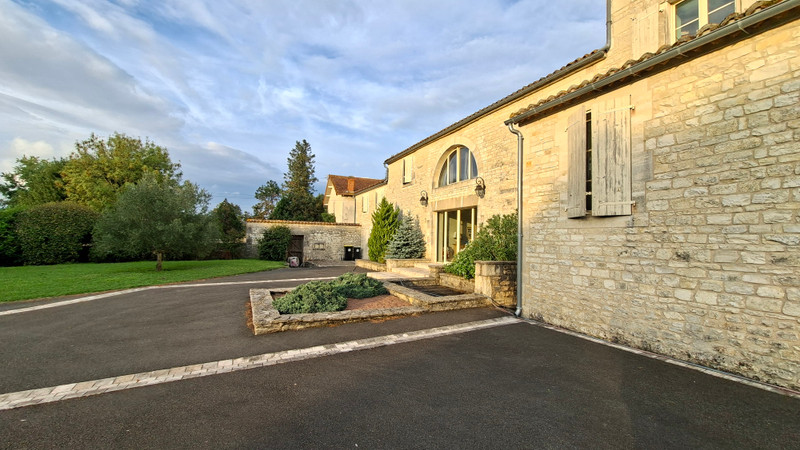 French property for sale in Mansle, Charente - €567,000 - photo 9
