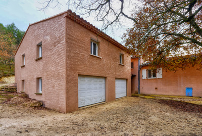 French property for sale in Caseneuve, Vaucluse - €550,000 - photo 9