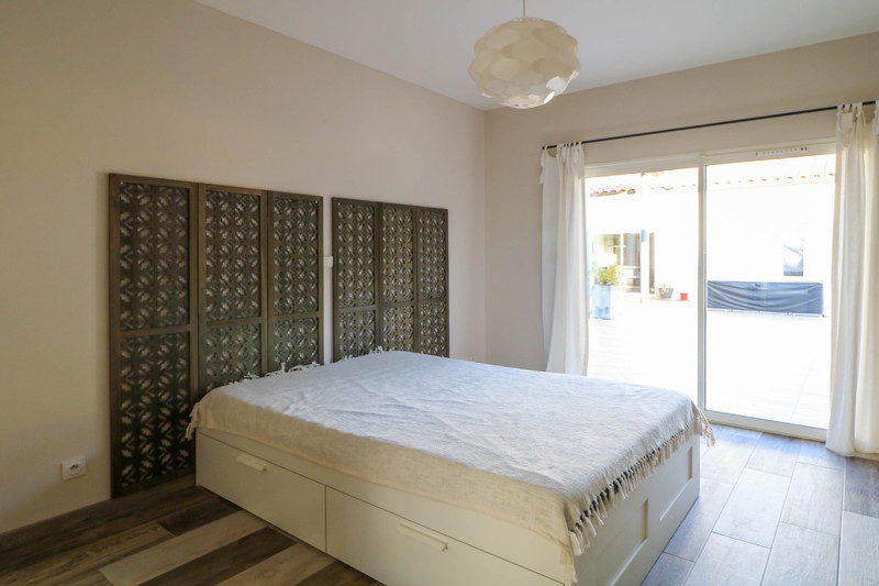 French property for sale in Castillon-du-Gard, Gard - €645,000 - photo 8